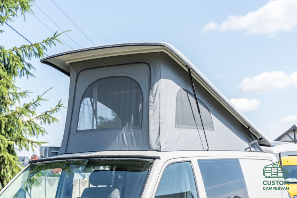 podnoszony dach sypialny do Volkswagena T5, front open, malowany dach sypialny