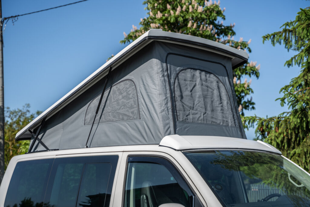 Podnoszony dach sypialny, namiot front open,