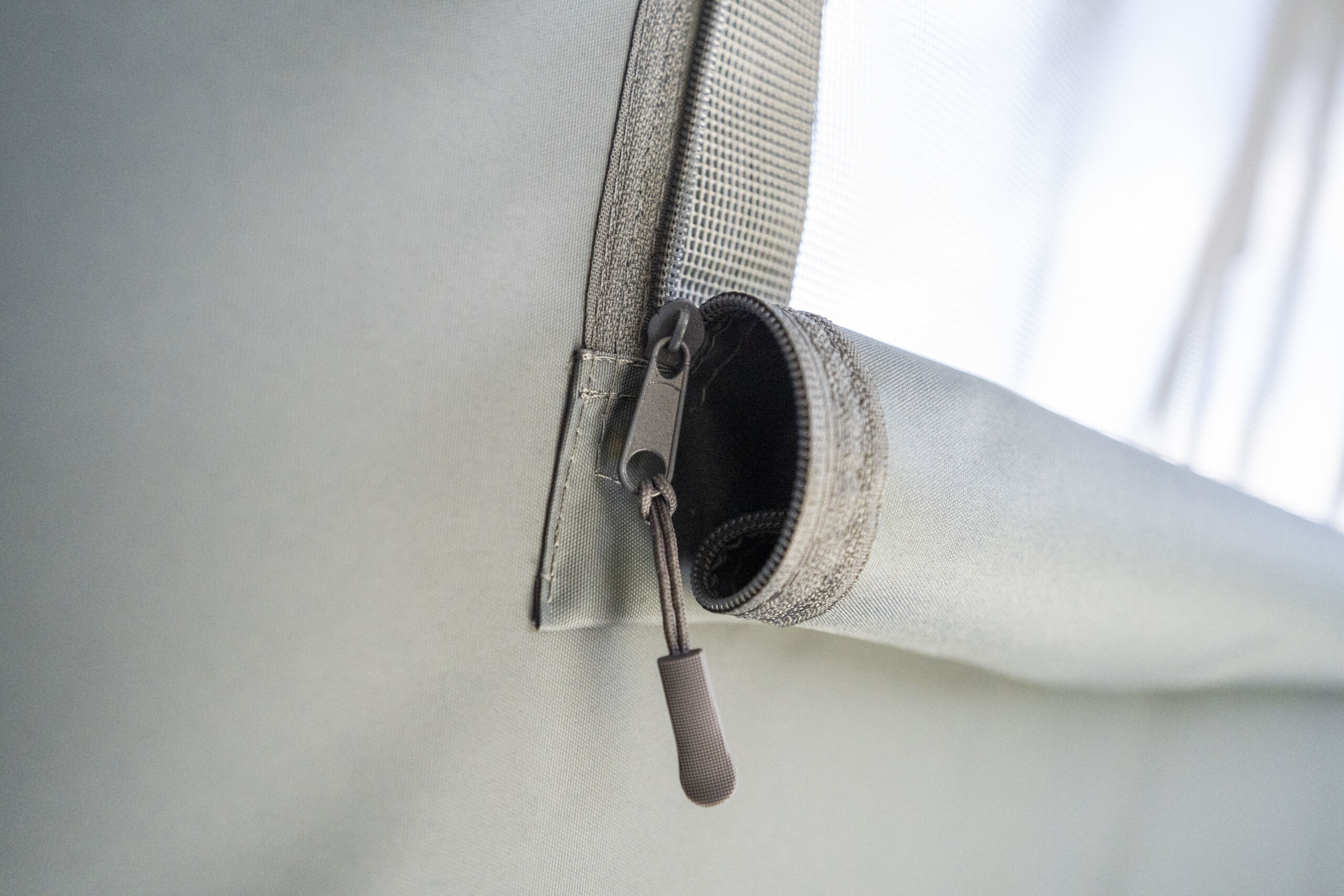 Renault Trafic dach sypialny