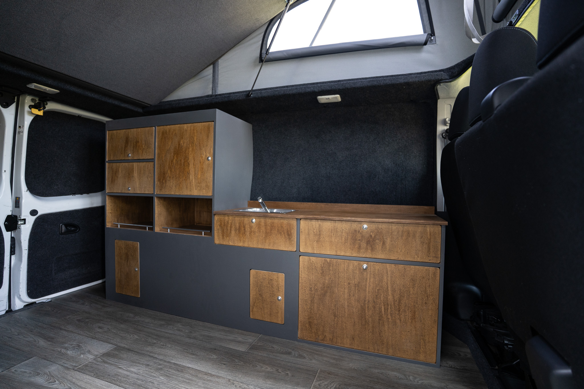 Opel Vivaro dach sypialny (1)