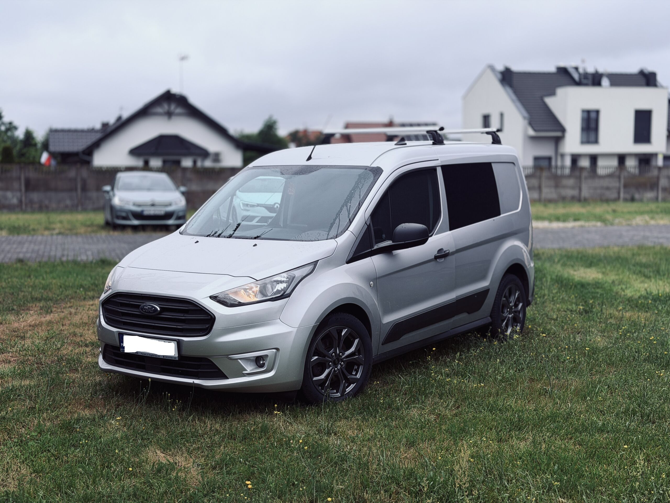 Ford Transit Connect zabudowa kamperowa