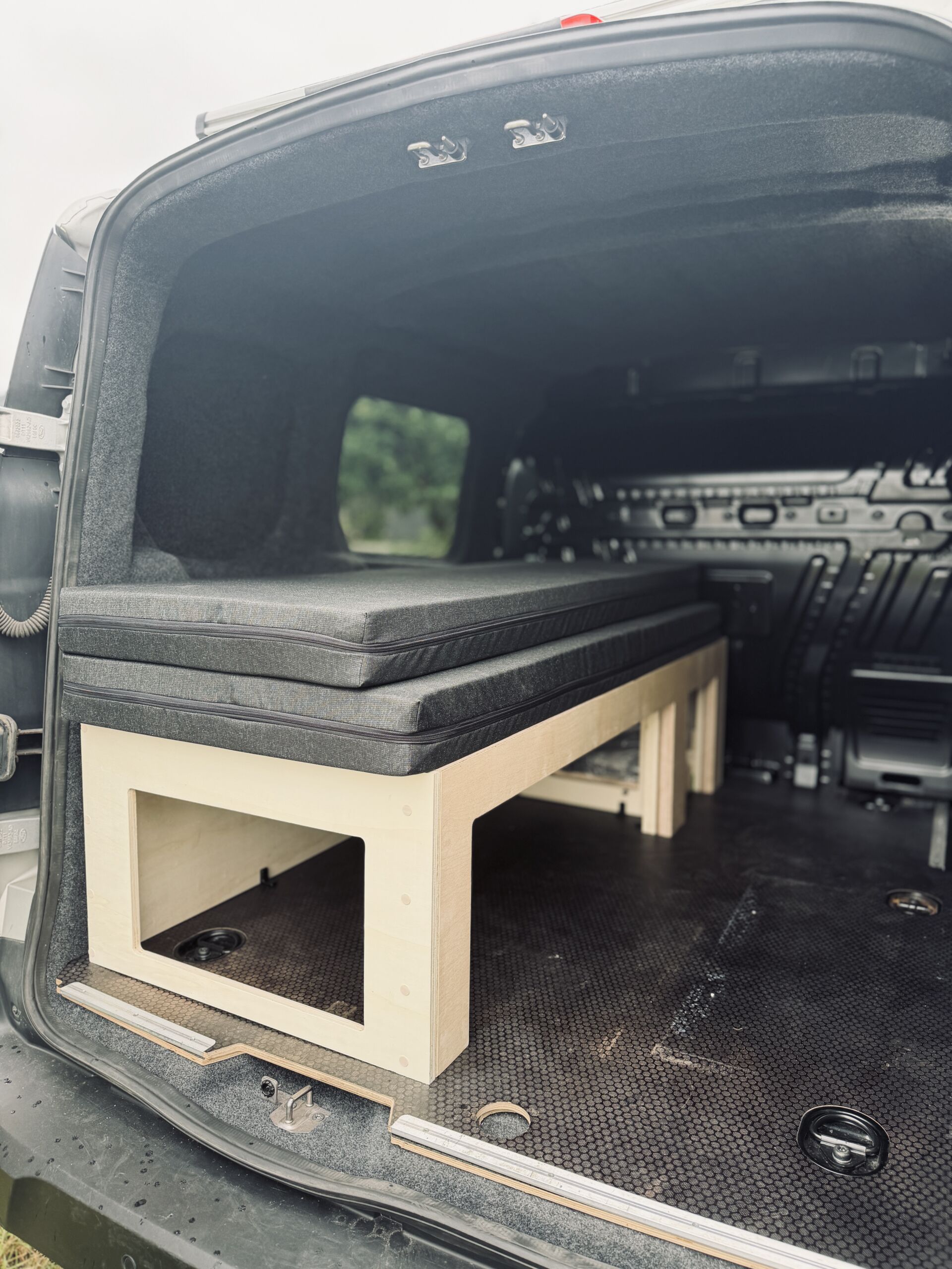 Ford Transit Connect zabudowa kamperowa