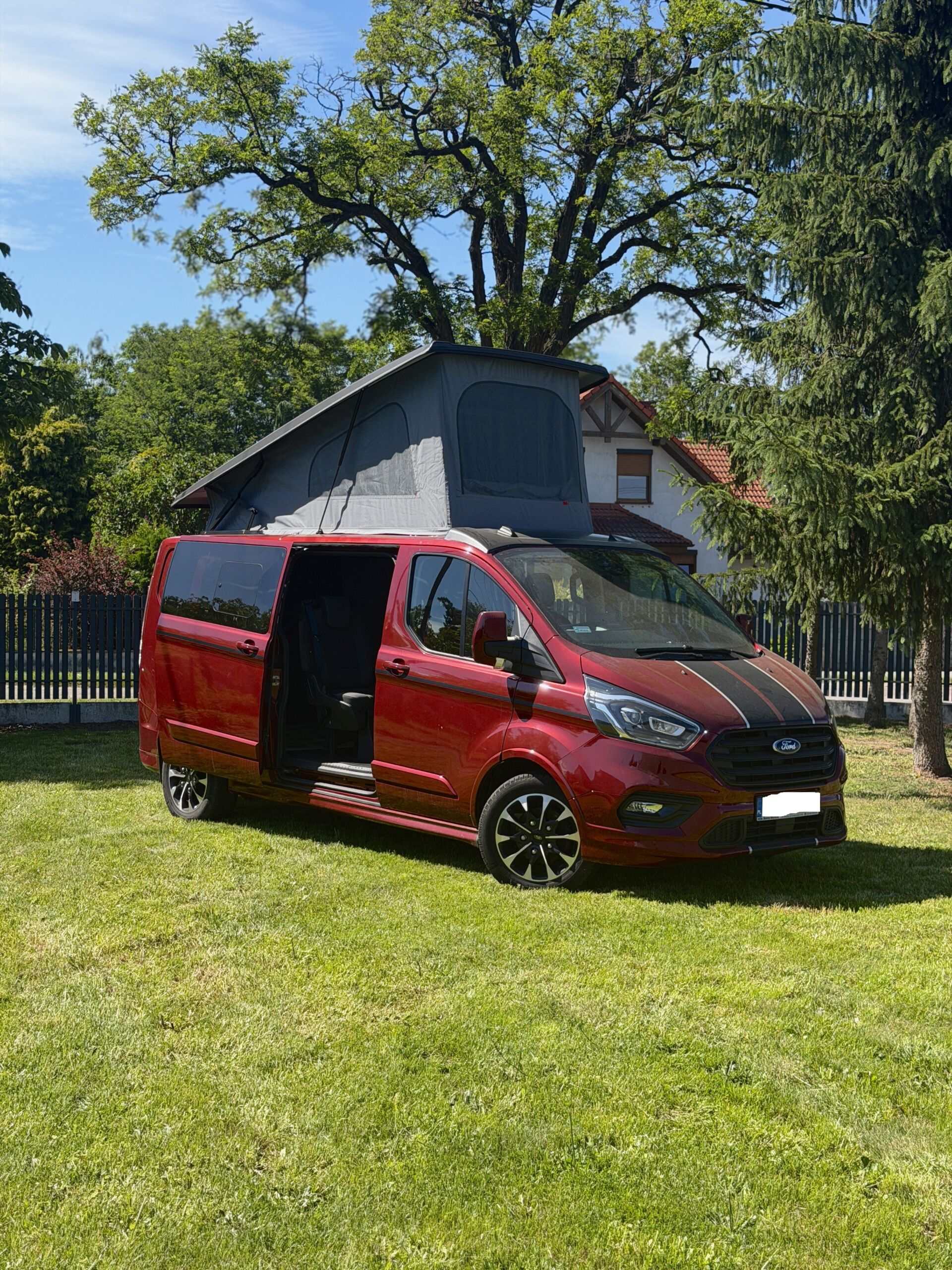 Ford Transit Custom - montaż dachu sypialnego