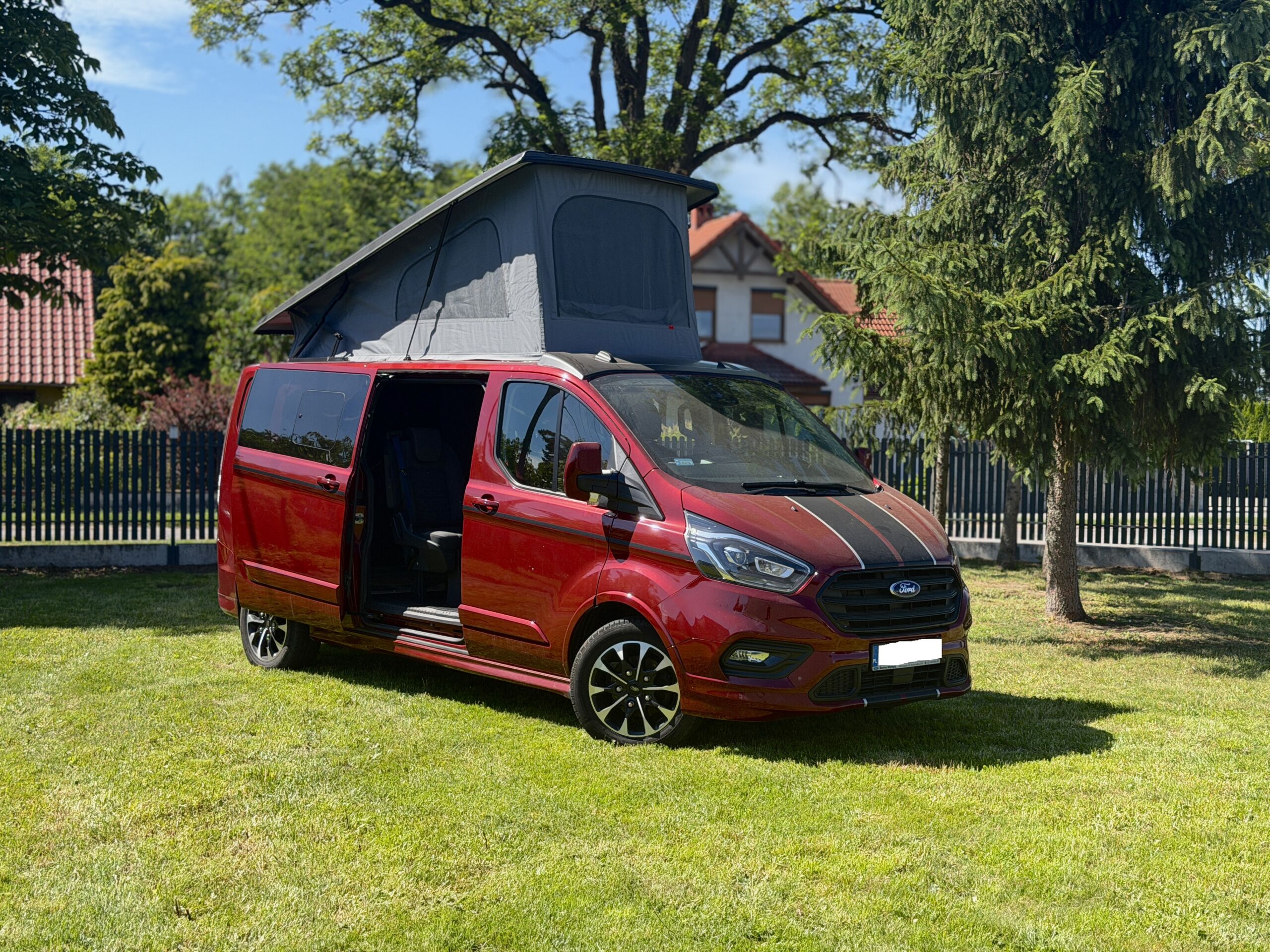 Ford Transit Custom - montaż dachu sypialnego