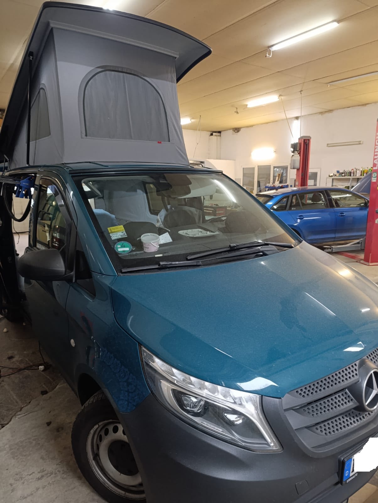 Montaż dachu do Mercedes Vito