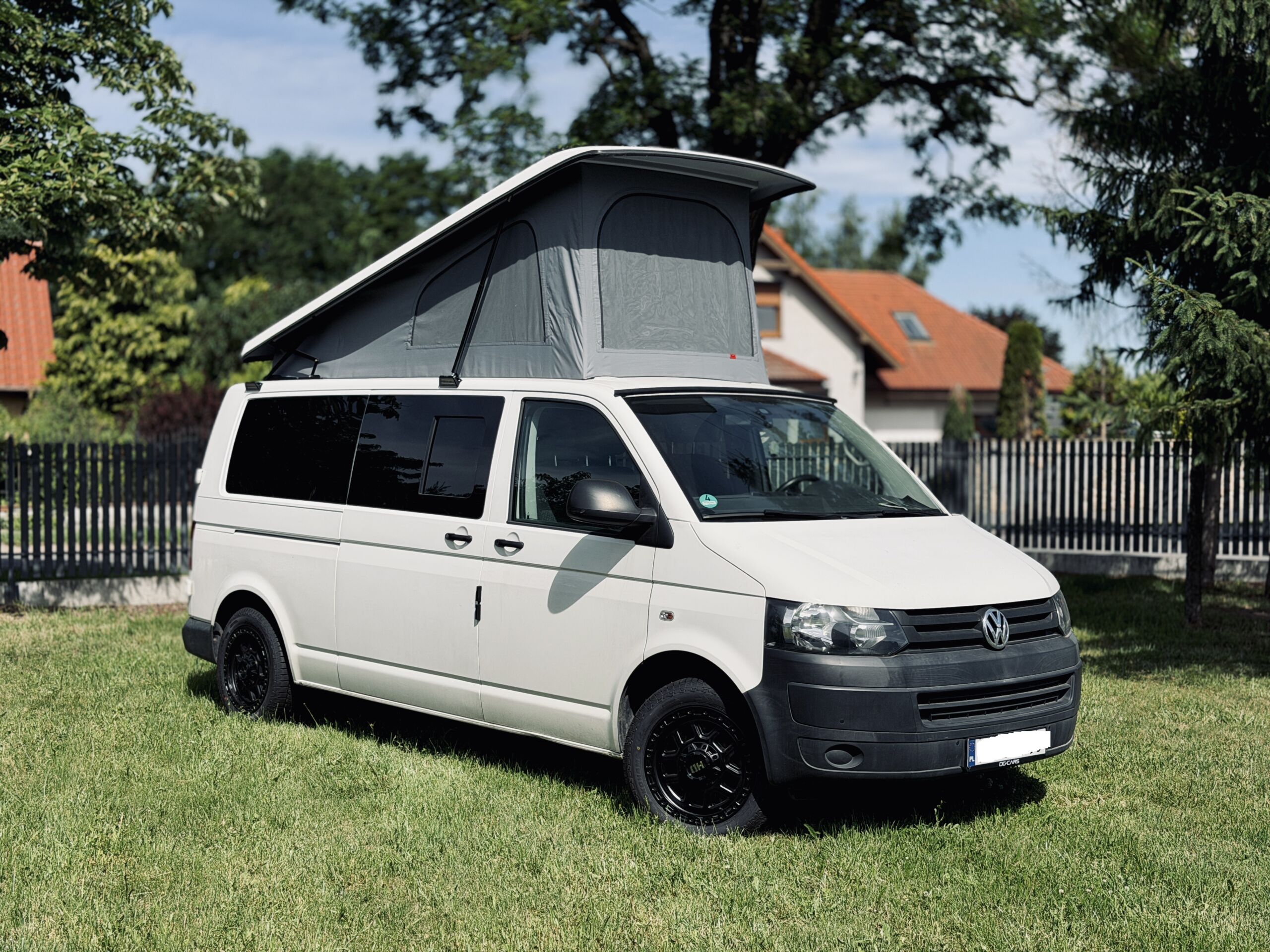 Volkswagen Transporter T6 - montaż dachu sypialnego