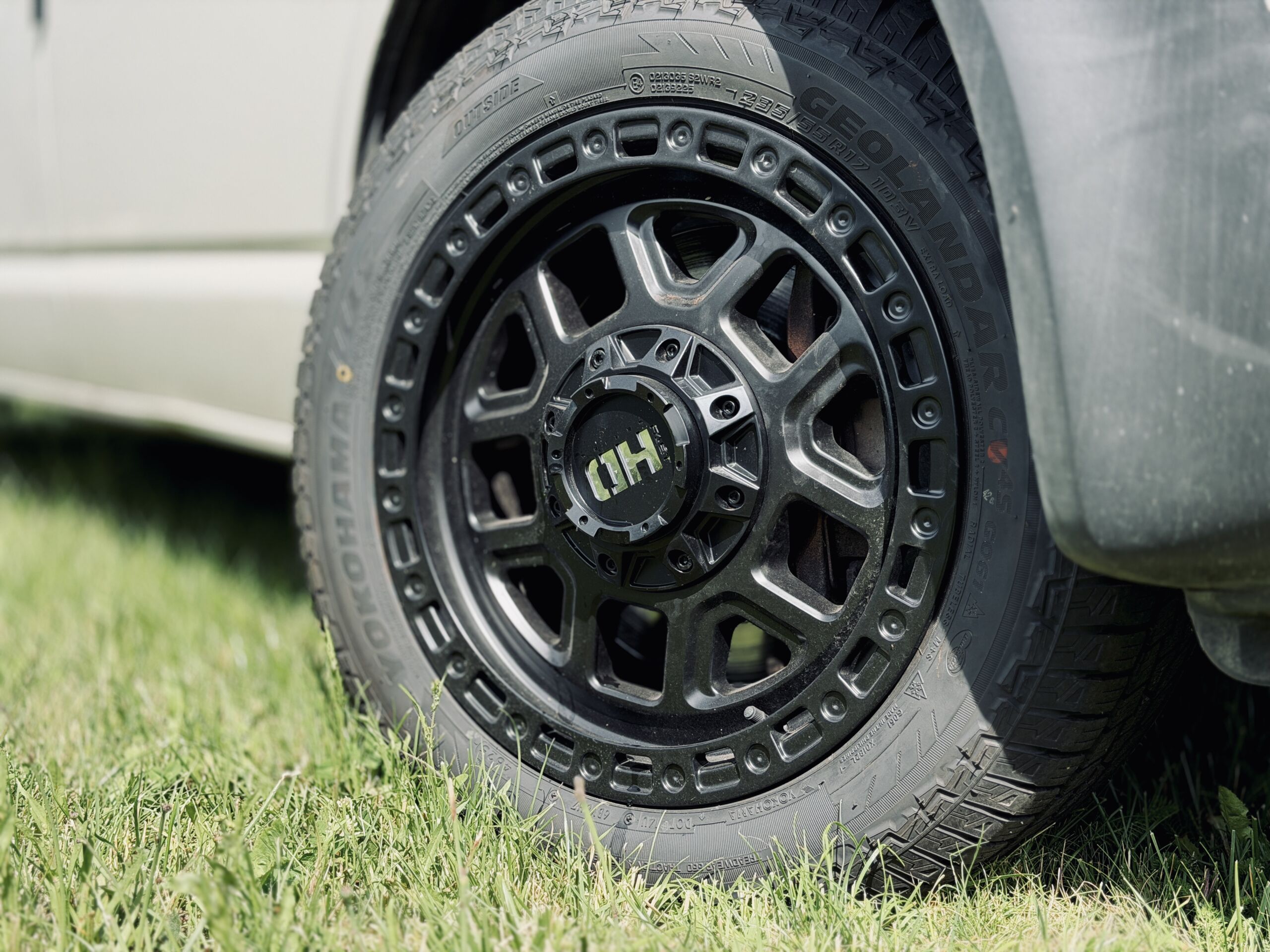Volkswagen Transporter T6 - montaż dachu sypialnego