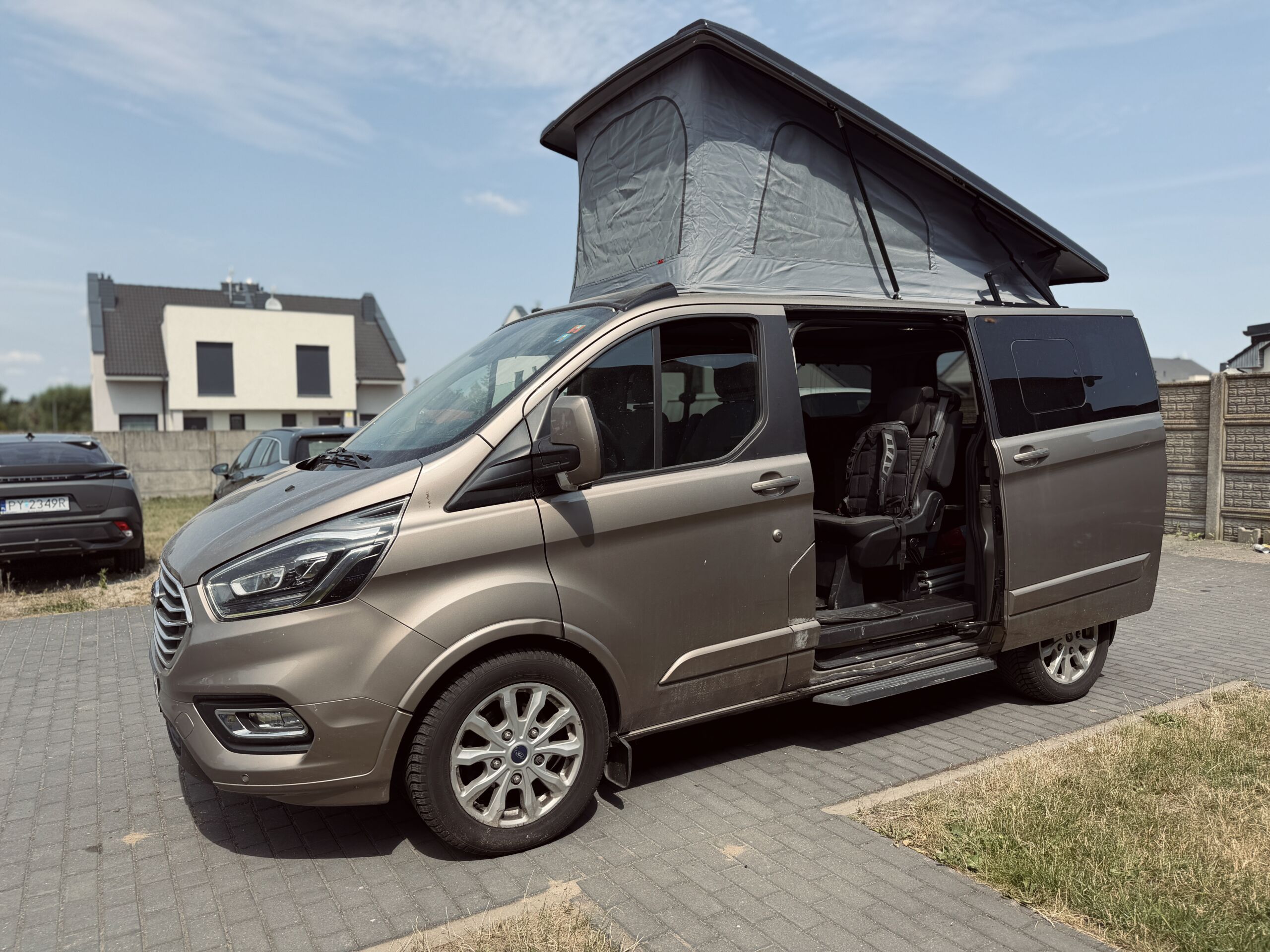 montaż dachu do Forda Transit Custom
